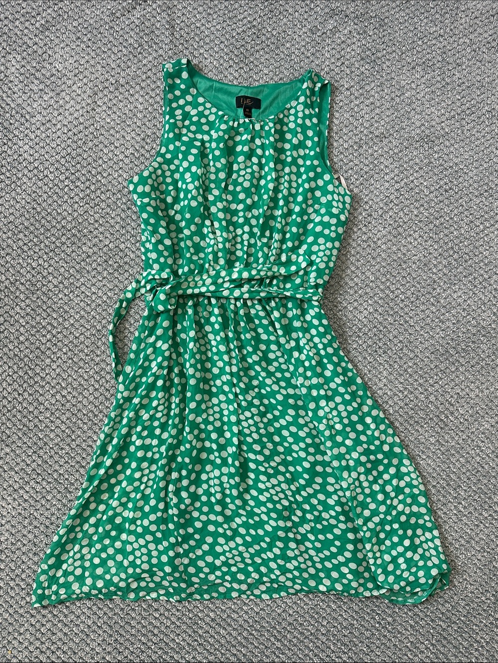 Sleeveless Green Polka Dot Midi Dress with Waist Tie